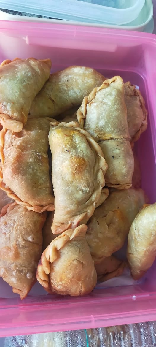 Curry puffs