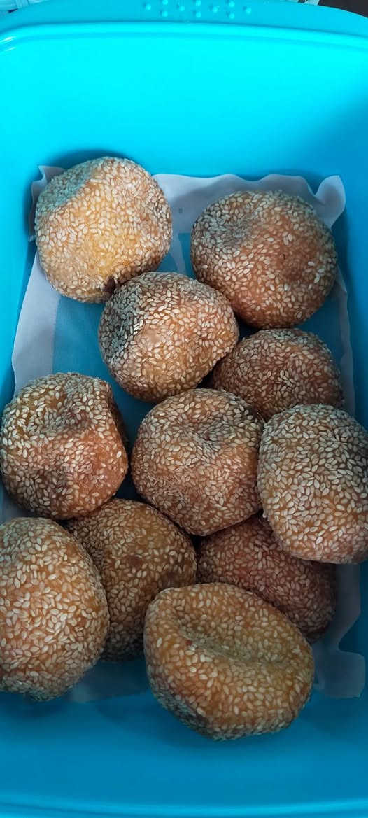 Sesame balls